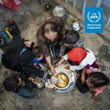 Disparan contra personas que esperan comida en Gaza; al menos 100 muertos