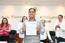  Eduardo Ramírez Aguilar se registró como aspirante a gobernador de Chiapas