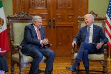 López Obrador y Biden llegan a acuerdos migratorios en llamada telefónica