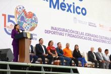 "Tenemos al magisterio más preparado del país", celebra la gobernadora Tere Jiménez