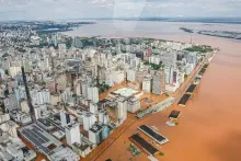 Brasil anuncia nuevas ayudas para familias afectadas por lluvias catastróficas en el sur del país
