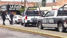 Les fue asegurada una escopeta así como una réplica de arma corta de postas