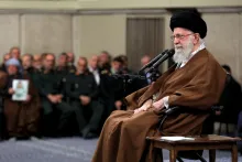 El ayatollah Ali Jamenei durante su aparición de ayer en Teherán