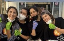 Rosalía se une a los voluntarios que ayudan a los afectados en Valencia