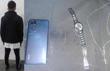 Despojó con violencia a un vecino de la zona de un celular, un reloj y una cadena de plata