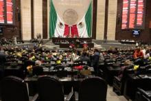 Diputados aprueban reforma que reduce brecha salarial de mujeres.