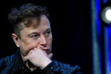 Comisión de Bolsa y Valores demanda a Musk por no informar sobre su participación en Twitter.