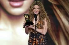 Shakira se pronuncia a favor de los migrantes durante su agradecimiento en los Grammy