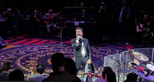 Alejandro Fernández celebra su cumpleaños 54 en el Palenque de la FNSM 2025