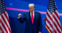 Corte Suprema de EE.UU. permite a Trump revocar el estatus legal de 532 mil migrantes