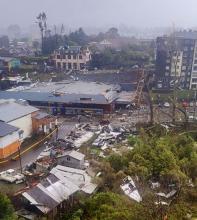 Intenso tornado sorprende a Chile; reportan múltiples daños estructurales