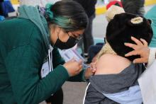 Reconoce ISSEA desconfianza ciudadana a la vacunación; campaña será permanente en el estado
