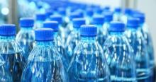 El gobierno francés encubrió el tratamiento ilegal del agua embotellada por parte de Nestlé