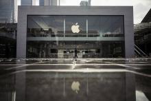 Trump amenaza a Apple con 25 % de aranceles sobre iPhones