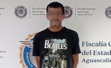 Apunta de pistola lograron hacerse del dinero de la caja registradora y los objetos personales de una empleada