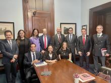 Reunión con legisladores