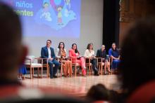 Tere Jiménez en reunión