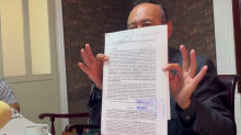 Daniel Cisneros muestra denuncia de agresiones en su contra 