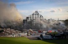 Tomorrowland continuará a pesar del incendio que consumió el escenario principal