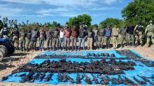 Detenidos y armas
