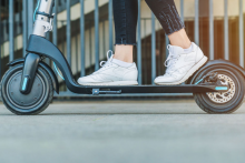 Es oficial: Por ley scooters no pueden circular a más de 25k/m y se prohíbe a menores de 16 años
