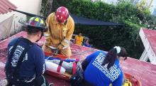 Paramédicos y bomberos lograron rescatarlo en el fraccionamiento Jardines de la Concepción
