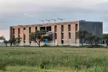 Sigue en pie hospital de Pabellón; cambia de concepto y podría operar en 2027
