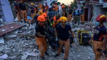 Aumenta a 72 los fallecidos por el terremoto en Cebú, Filipinas