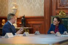 Claudia Sheinbaum y Scott Thomson