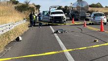 Se detuvo en el acotamiento e intentó realizar una vuelta en “U” pero se estrelló contra un auto que pasaba por el lugar