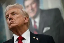 Trump rompe negociaciones comerciales con Canadá