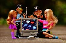 Dinamarca prohibirá las redes sociales a los menores de 15 años