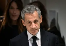 Tribunal de París libera al expresidente Nicolas Sarkozy bajo supervisión judicial