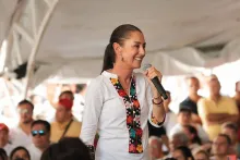 Sheinbaum reprueba violencia en protesta de la Generación Z en CDMX