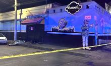 El joven de 28 años falleció y su cuerpo quedó a un costado del PARRANDAS BAR en la Olivares Santana
