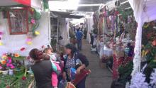 Son vecinos quienes piden futura reubicación de tianguis navideño; regidora pide análisis