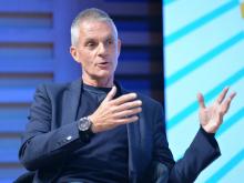 Renuncia el director general de la BBC tras polémica por documental sobre Trump