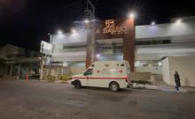 Una máquina explotó y un fragmento metálico impactó al empleado en la cara; permanece hospitalizado