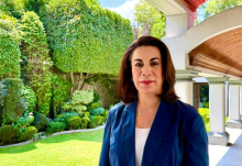 Lorena Martínez, aspirante a la gubernatura. 