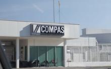 Pese a cierre de Compas Mercedes-Benz no sale de Aguascalientes