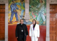 Tere Jiménez y el obispo 