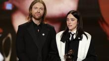 Billie Eilish impacta al hablar a favor de los migrantes en los Grammys 
