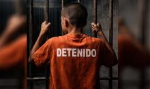 Se metió a la recamara de la menor mientras esta se encontraba dormida