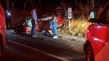 Volcadura deja cuatro lesionados sobre la carretera 70 poniente