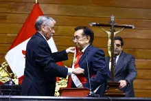 José María Balcázar asume como presidente interino de Perú tras destitución
