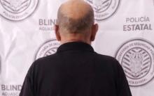 Una mujer que entró al sanitario, detectó al sexagenario agrediendo a la menor de edad