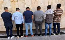 Los seis detenidos son originarios de la CDMX y también querían obligar a la víctima a que les comprara material a ellos