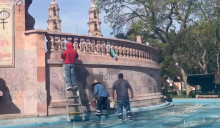 Limpieza de Exedra tras marcha 8M 