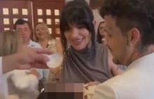 Revelan imagen inédita de Christian Nodal y Cazzu en un bautismo 