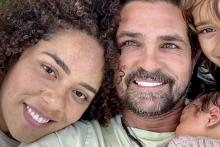 Ferdinando Valencia y Brenda Kellerman le dan la bienvenida a su bebé arcoíris 